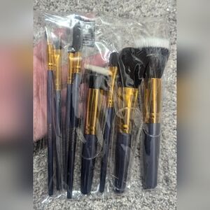 Senegence Make-Up Brush set of 8